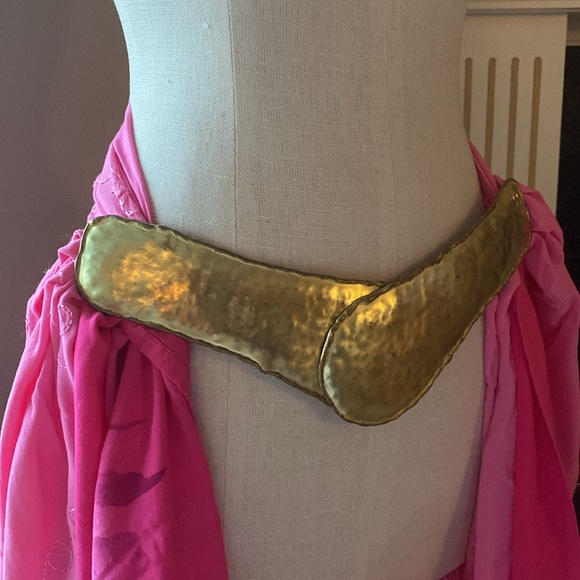 Vintage Brass -Tone Modernist, hammered Belt Buckle/ Sarong clasp w/ hinge. 13" - Picture 2 of 6